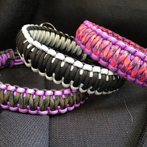 Customizable Medium Sized Paracord Dog Collar - 2 Colors (13&quot; to 17&quot;)