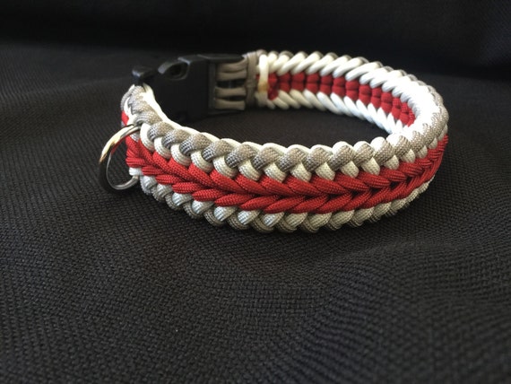 Paracord Dog Collar in the Wide Sanctified Weave in Grey, White