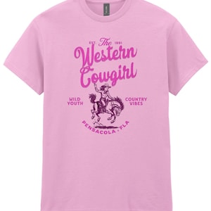 Maglietta da cowgirl western, maglietta con grafica retrò e cavallo Wild Youth Country Vibes, grazioso regalo Pensacola FLA per lei, maglietta da donna Nashville Outfit immagine 4