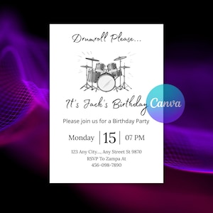 Puede incluir: Una invitación de cumpleaños blanca con una ilustración de batería. El texto dice "Drumroll Please... It's Jack's Birthday". Incluye fecha, hora y dirección. El fondo es un degradado de morado y negro.