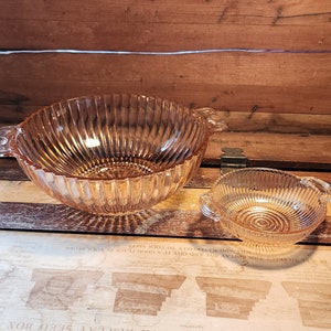 Anchor Hocking Queen Mary Pink Glass Serving Bowl Berry Bowl Handles Vintage