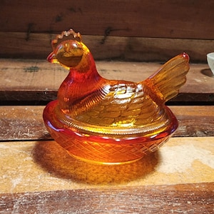 Hen on Nest Miniature Salt Dip Salt Cellar Glass Vintage image 7