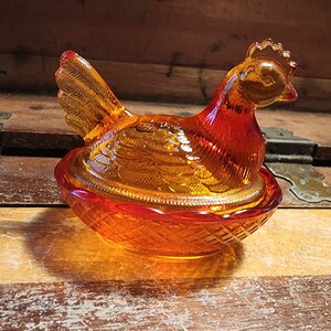 Hen on Nest Miniature Salt Dip Salt Cellar Glass Vintage image 6