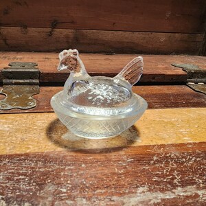 Hen on Nest Miniature Salt Dip Salt Cellar Glass Vintage image 9