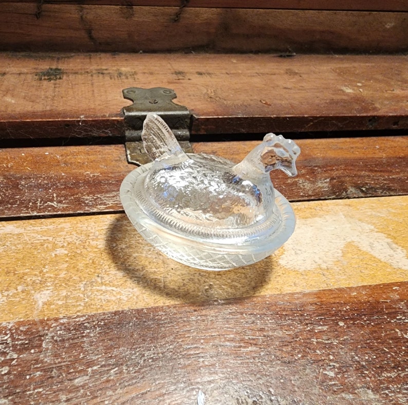 Hen on Nest Miniature Salt Dip Salt Cellar Glass Vintage image 8