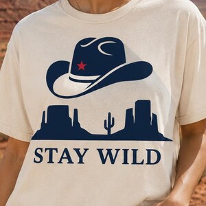 Stay Wild cowboyhoed Western Desert-shirt met grafische print Comfort kleuren 1717 Country Adventure-shirt