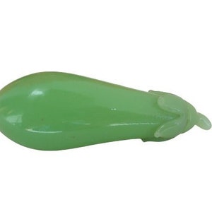 Snuff Bottle Exceptional Jade Peking Glass Eggplant Shaped Snuff / Opium bottle Antique Snuff Bottle Collectibles