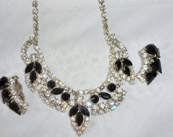 Vintage D&E Juliana Crystal And Jet Bib Necklace Kolczyki Zestaw Demi Parure Elegancki SPEKTAKULARNY Show Stopper!!! Ślub