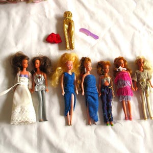 Vintage Kenner 1980&#39;s Glamour Gals Glamor Girls Doll Lot of 7 With Extra Outfit Action Figure
