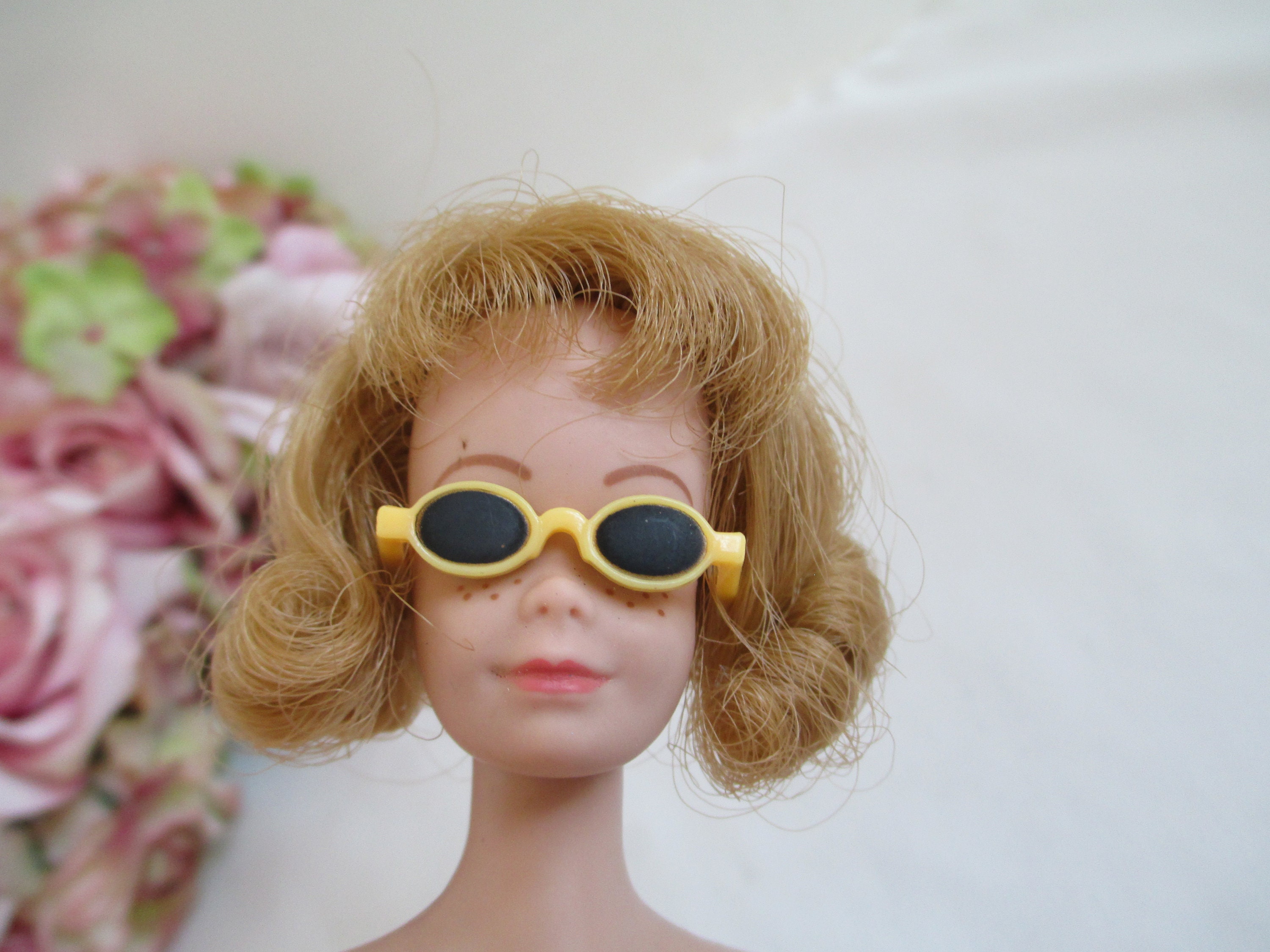 80pcs Plastic Doll Dressing Glasses Mini Dolls Sunglasses Glasses Toy Mini  Dolls | eBay