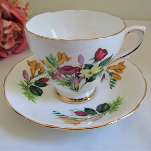 Royal Kendall Teacup And Saucer Crocus With Other Flowers Tea Cup and Saucer Set England Bone China Vintage Teacup Set