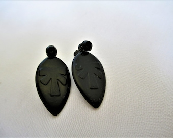 Barbie Doll Vintage 90’s Barbie Black With Design Plastic Earrings Hard To Find