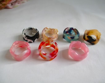 Vintage Rings Lucite Acrylic Colorful Multi Colors Wave Rings  Size 7