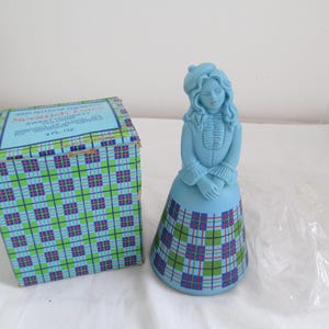 Avon Vintage  1970’s Avon Scottish Lass blue Sweet Honesty Cologne Bottle Empty In Original Box Vintage Avon Collectibles