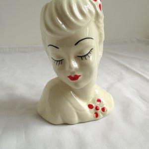 Jarrón con cabeza de dama Exquisito jarrón con cabeza de chica glamurosa de mediados de siglo Maceta con cabeza Jarrón con cabeza de dama Maceta con cabeza de dama