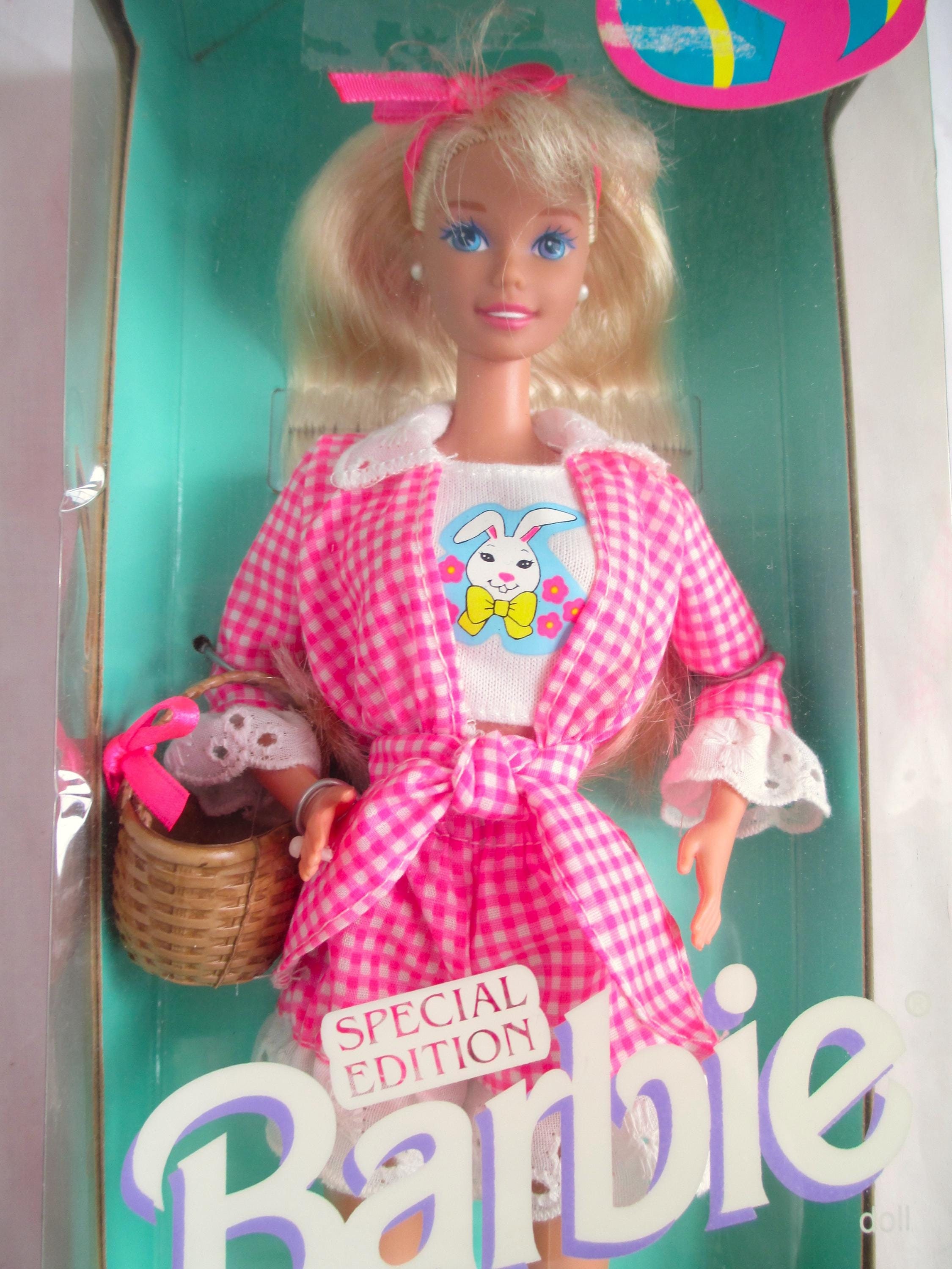 バービー人形　イースターバージョン Russell Stover Candies Easter Barbie Doll 1995 Special