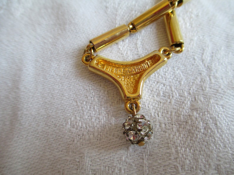 Collier Moderniste Vintage Années 70 – Style Pierre Cardin, Plastron Doré, Très Bon état