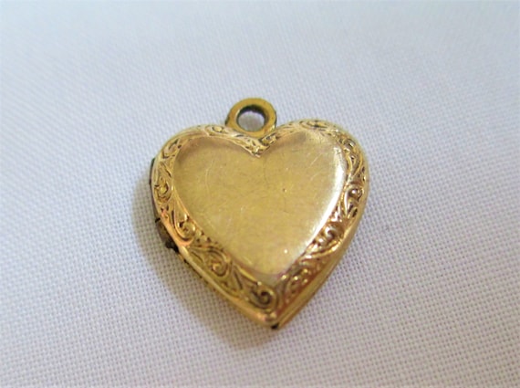 Antique Locket Puffy Heart Art Deco Scrolling Pen… - image 2