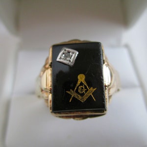 Men's 10k Yellow Gold Freemason Ring - Square & Compass Blue Stone Masonic Ring, Size 7.5 - View #8