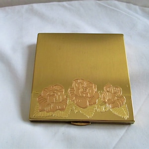 Vintage Compact Etched Floral Gold Tone Wodsworth Powder Compact 1950s Vanity