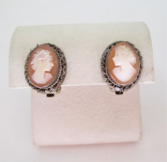 Clips d'oreilles vintage or jaune noeuds de bonheur