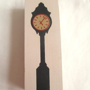 The Cat&#39;s Meow Street Clock, Accessory