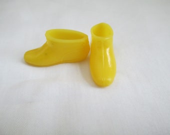 Barbie  Shoes Vintage Francie Doll Yellow Rubbery Boots, Marked Japan Yellow  Fashion Boots Short Ankle Soft Squishy Vintage Barbie 1960s