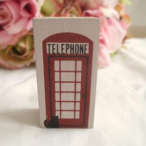 The Cat&#39;s Meow Telephone Booth Accessory Shelf Sitter