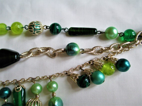 Vintage Art Glass Many Colors Of Green 3 Strand  … - image 7