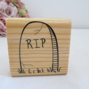 RIP Lápida con sello de goma Recuerdos Montaje en madera Sello de goma Manualidades con papel
