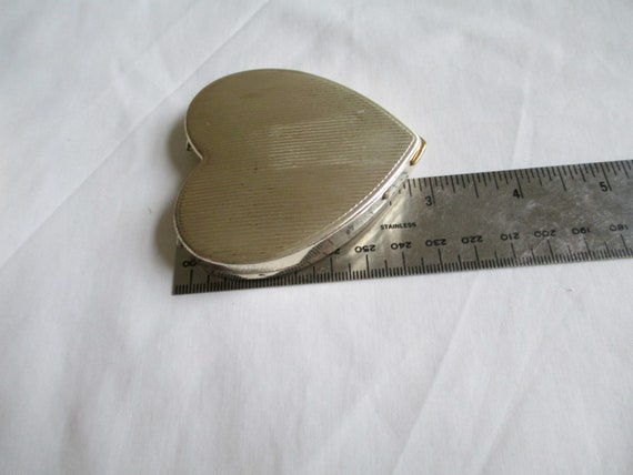 Vintage Compact Washington DC Heart Shaped Powder… - image 7