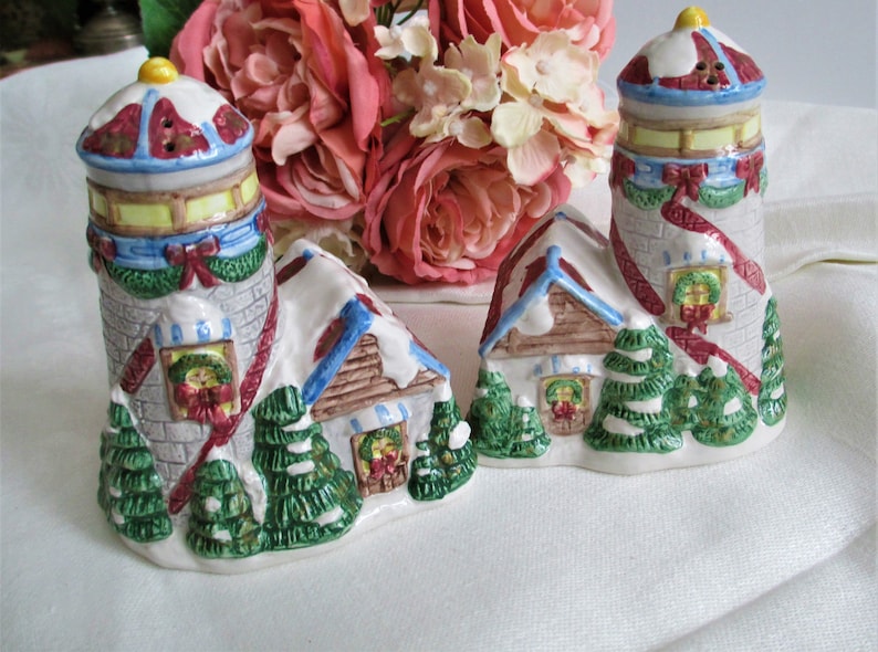 Vintage Salt /& Pepper Shakers Light Houses In Winter Salt and Pepper Shakers Vintage Farmhouse Kitchen