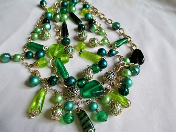 Vintage Art Glass Many Colors Of Green 3 Strand  … - image 2