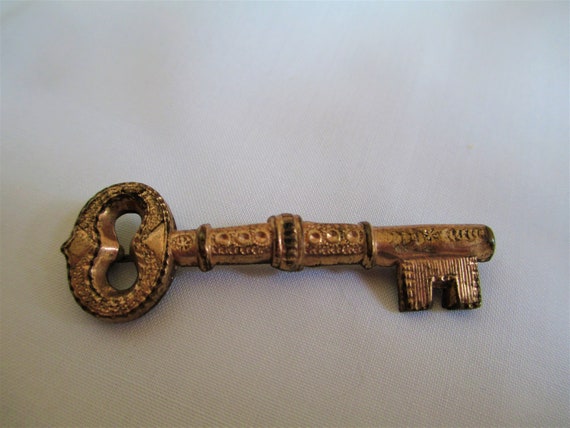Antique Key Victorian Rolled Gold Key Shape Pin /… - image 3