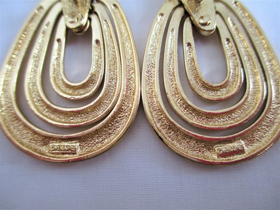Vintage Vendome Chunky Gold Tone Necklace And Ear… - image 4
