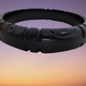 Vintage Bakelite Bangle Heavy Carved Black Bracelet Unusual Stunning Bracelet Vintage Jewelry