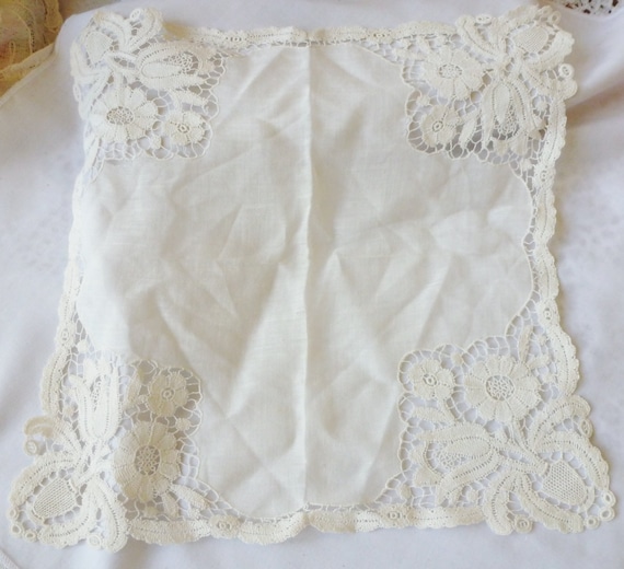 Antique VTG Exquisite Bruges Lace Border Vintage … - image 2