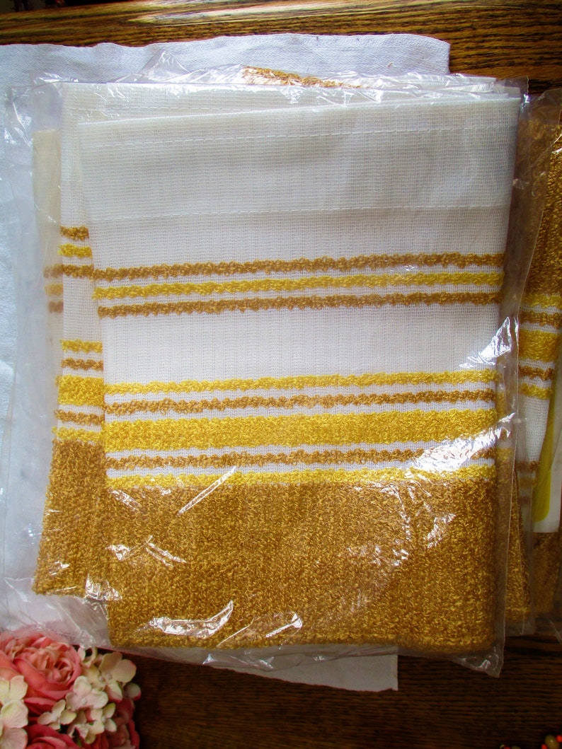 Curtains Valance Vintage Perma Prest Pinch Pleated Fashion Curtains 72x 11 Nugget Gold Striped Sears 1970/'s NOS In original package