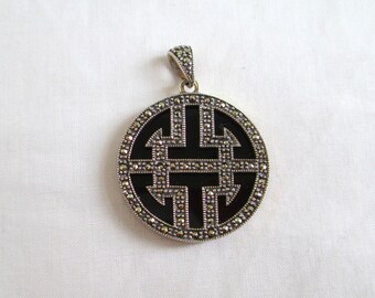 Vintagehänge i sterlingsilver, svart, stort runt glas, markacithänge, fantastiska glamoursmycken