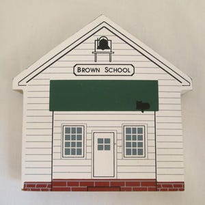 The Cats Meow Brown School, Ohio Amish Series  Wooden Shelf Sitter Retired