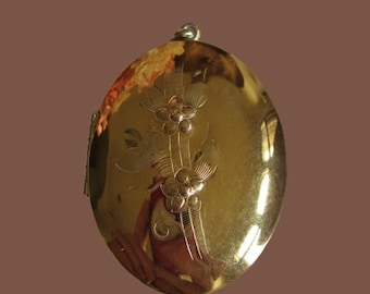 Vintage Large Locket Repousse Flowers Victorian Locket 12k Gold Filled