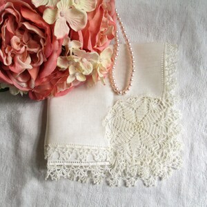 Vintage Hankie White Linen Hand Made Delicate Lace Trim Handkerchief Wedding Hankie Vintage hankies