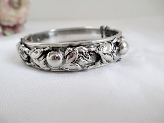 Vintage Bracelet Amazing Silver Floral Repousse H… - image 2