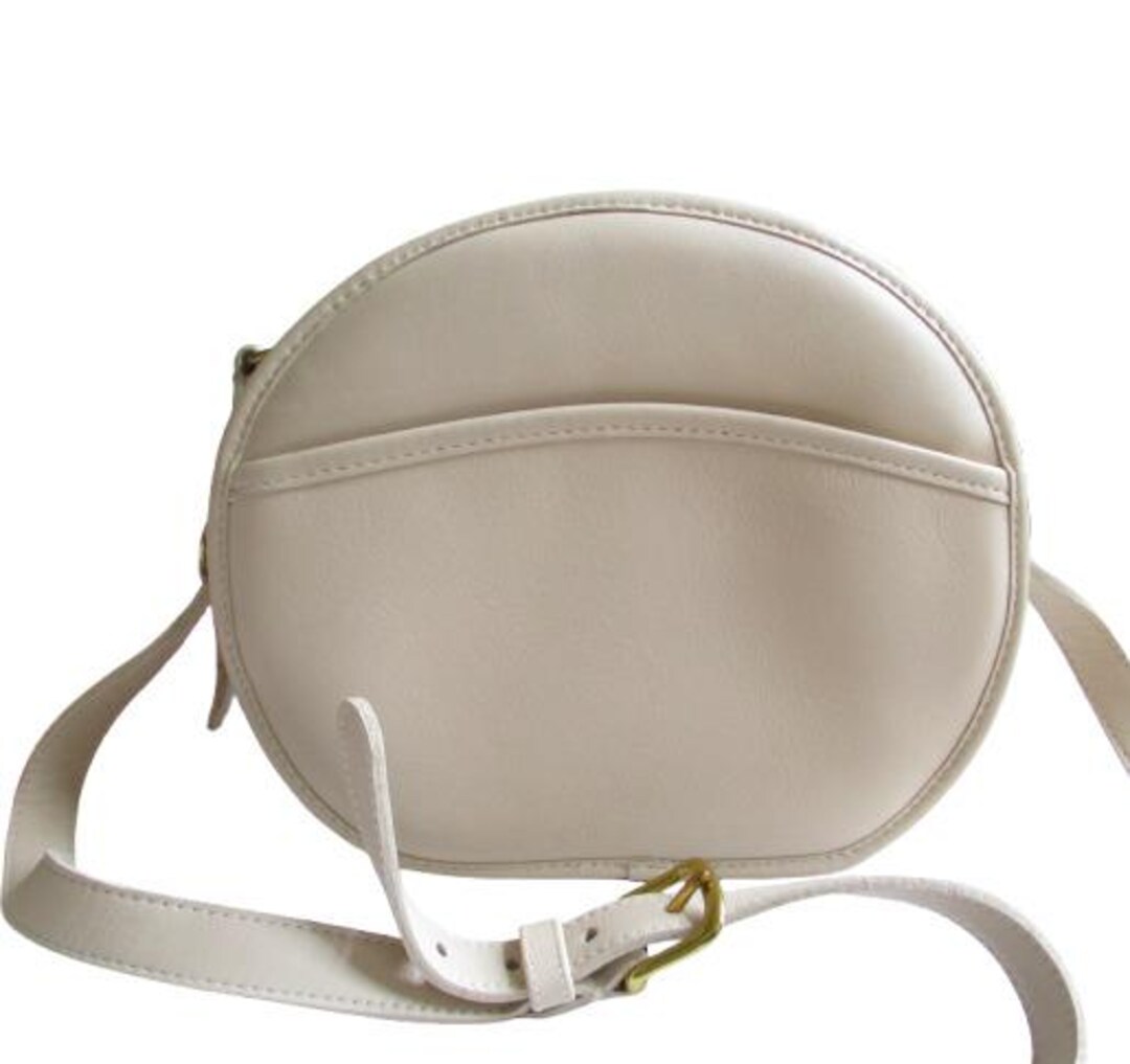 Coach Vintage Coach Chester Bag 9236 in Color Bone Crossbody