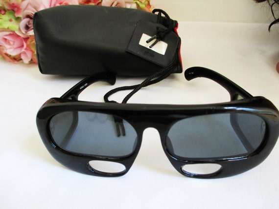 Vintage Polarized Fisherman Glasses Black Frames With Side Shield and  Magnifier Readers Korea Original Carry Pouch 