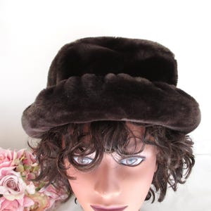 Vintage Saks Fifth Avenue Millinery Salon Vintage Fur Hat with Ribbon Detail s-l400.jpg main image 4