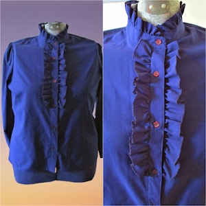 Vintage blouse jaren 60 70 button-down ruches marineblauw blouseshirt The Traveler By Connie Vintage Clothing