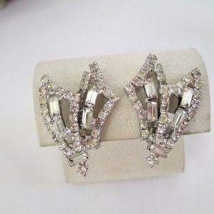 Vintage Earrings Sparkling Rhinestone Climber Earrings Clip Rhinestone Earrings Regal Elegant Wedding Vintage