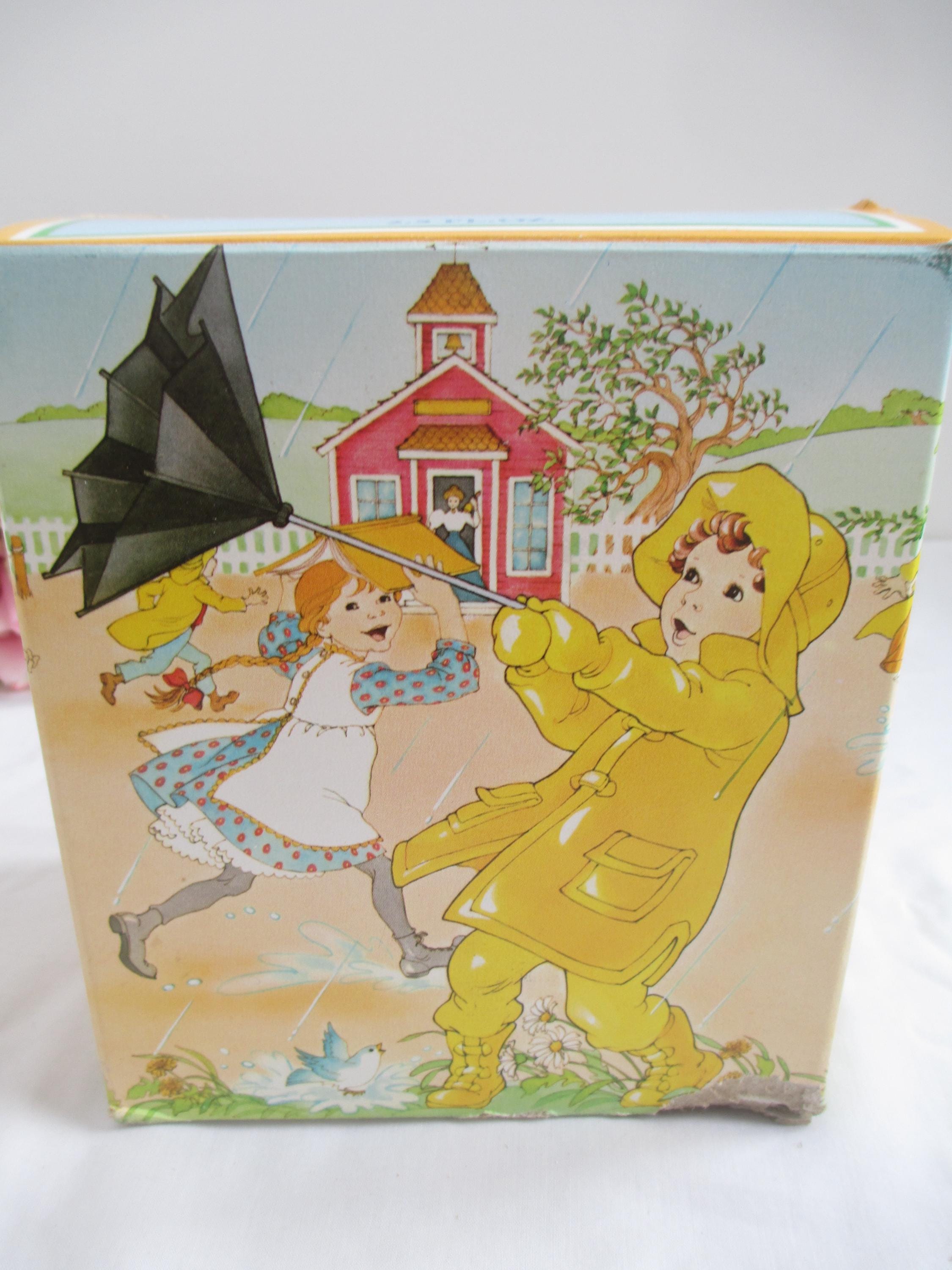 Avon Avon Tug A Brella, Boy With Umbrella, Decanter Moonwind