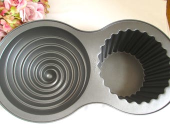 Wilton große 3D-CUPCAKE-förmige Kuchenform Riesige große Dual-Antihaft-Jumbo-Kuchen / Muffinform